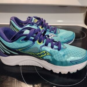 Saucony